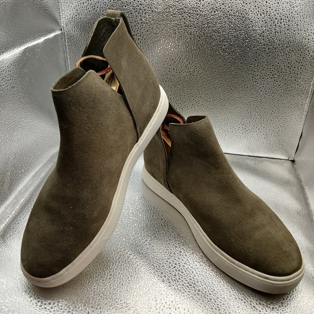 Birdies Falcon Olive Green Slip On Ankle Booties Women's Size 8